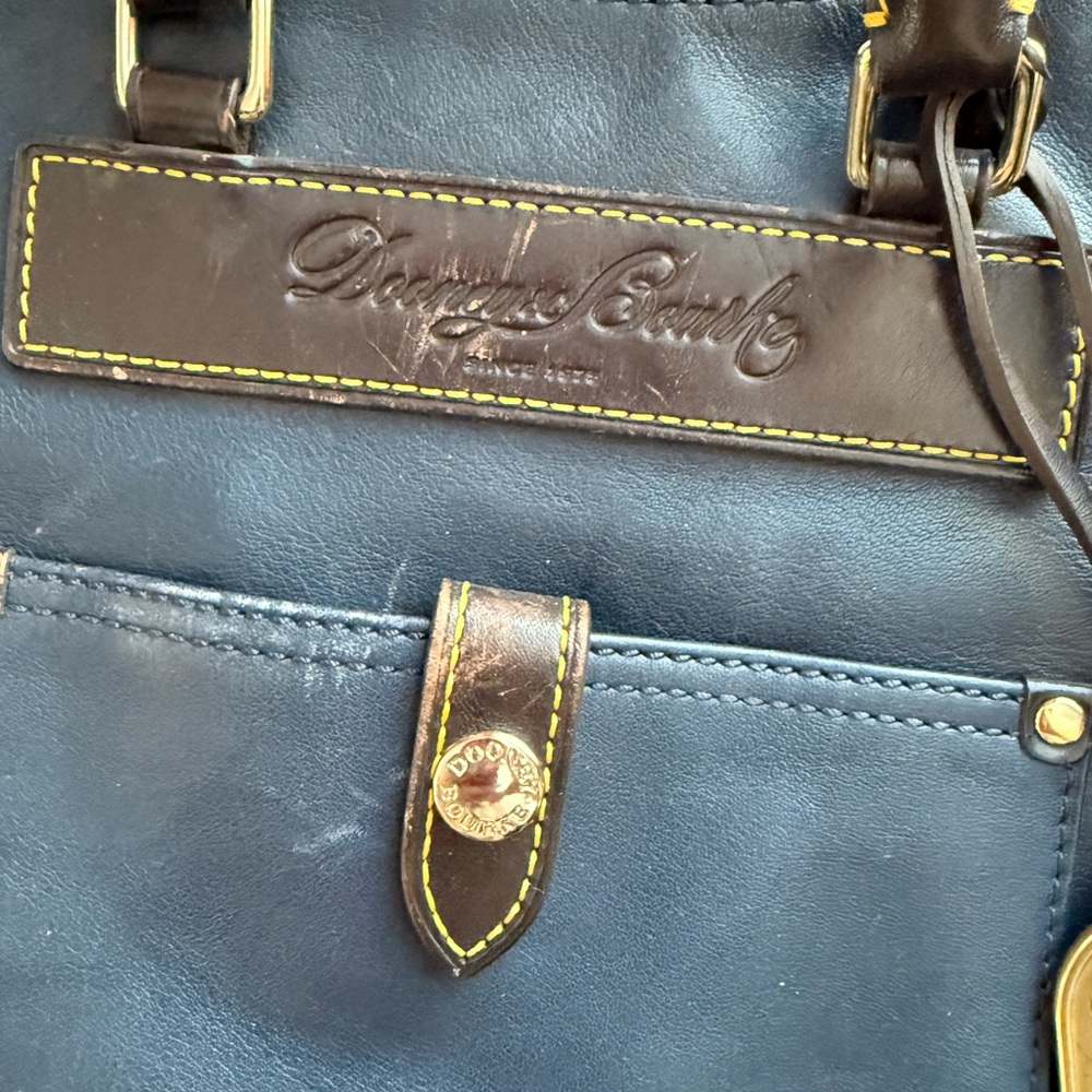 Vintage Navy Blue Dooney & Bourke Florentine Leather Teardrop Bag - Picture 2 of 10